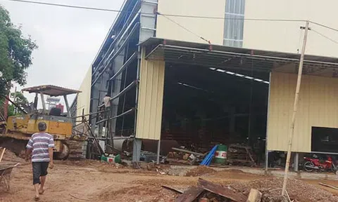 Thanh Hóa: Sập tường rào nhà máy, 4 công nhân dọn vệ sinh thương vong